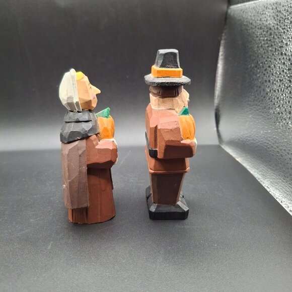 Vintage Midwest Imports Wooden Hand carved Harvest Pilgrim Figurines Set Of 2 - Picture 4 of 6
